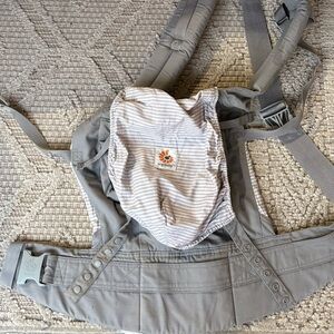 Ergobaby Omni 350 baby